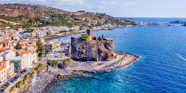 Aci Castello