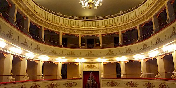 Ostra - Teatro Comunale la Vittoria