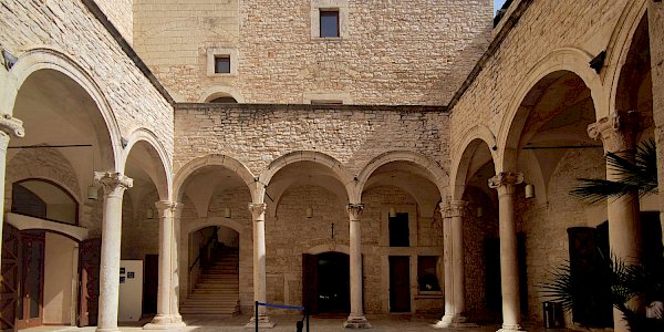 Bitonto (BA) - Galleria "Girolamo e Rosaria Devanna"
