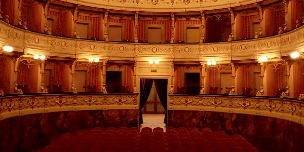 Cagli (PU) - Teatro Comunale
