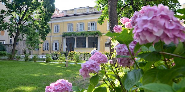 Trieste - Biblioteca statale Stelio Crise